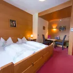 ホテル Parkhotel