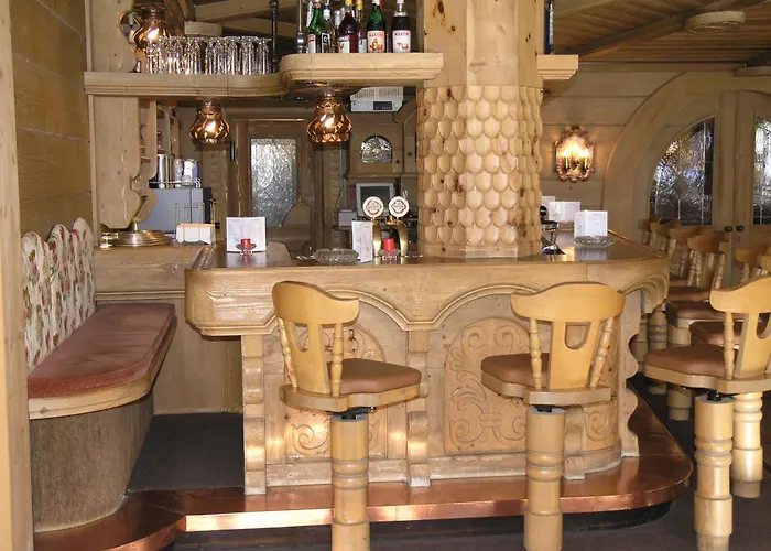 Parkhotel Отель 3*